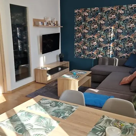 Appartement Intermo Ii *